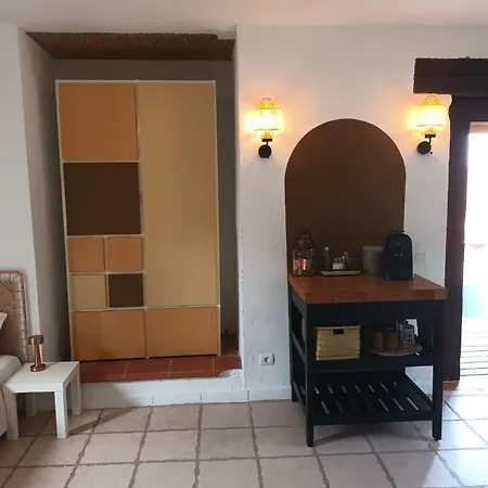 Un Poco Mas